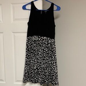 Apt. 9 Black Sleeveless Top with Black & White Printed Midi Skirt (one piece)